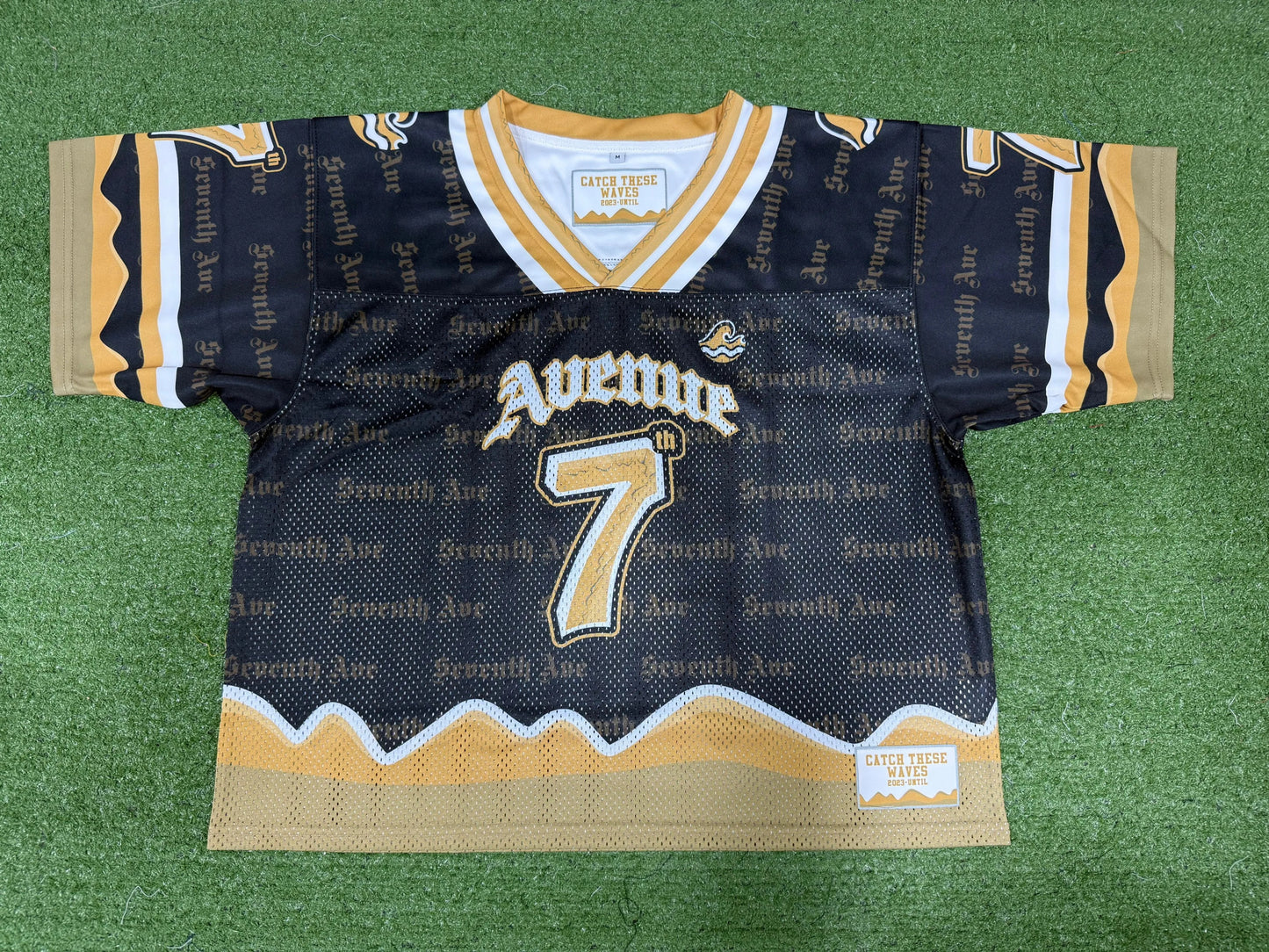 (2 Colors) Whodat Cropped Avenue Jersey.
